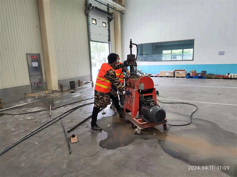 叶城厂房地面下沉塌陷注浆加固施工